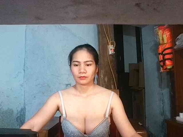 EllaShow93 webcam