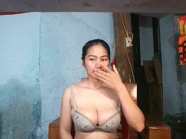 EllaShow93 webcam