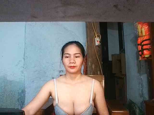 EllaShow93 webcam
