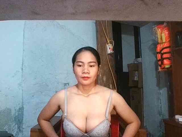 EllaShow93 webcam