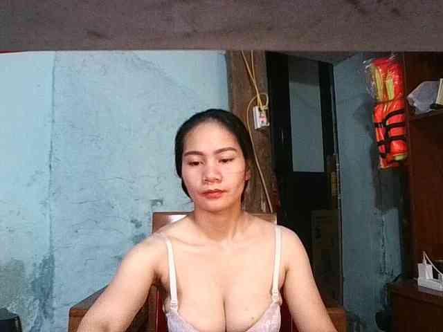 EllaShow93 webcam