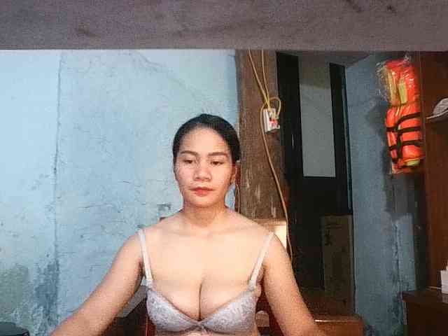 EllaShow93 webcam