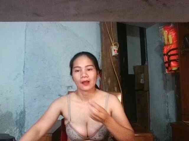 EllaShow93 webcam