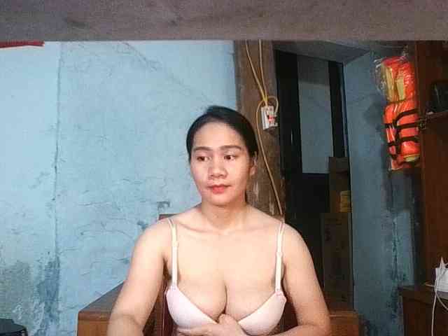 EllaShow93 webcam