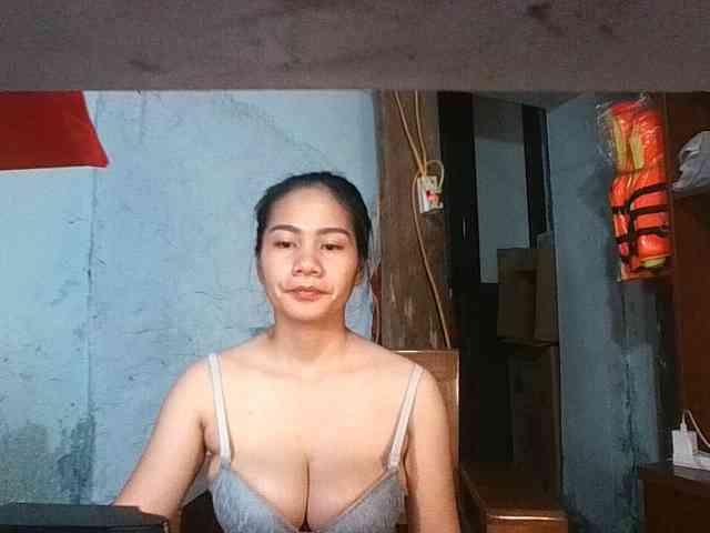 EllaShow93 webcam