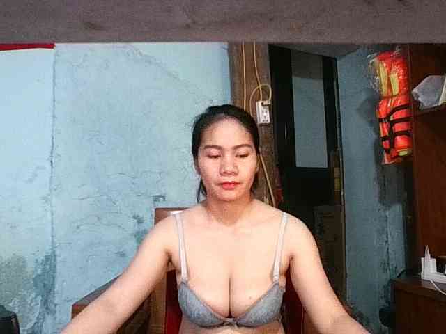 EllaShow93 webcam