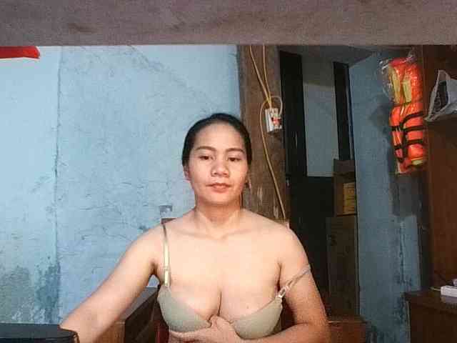 EllaShow93 webcam
