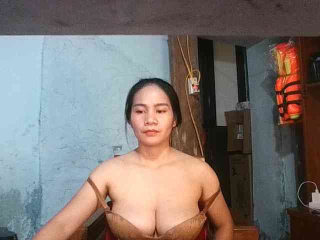EllaShow93 webcam