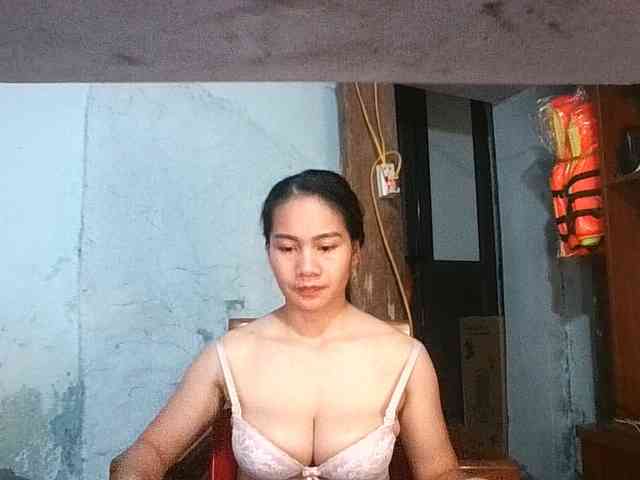 EllaShow93 webcam