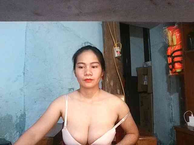 EllaShow93 webcam