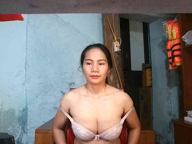 EllaShow93 webcam