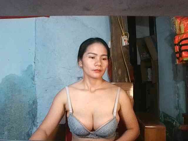 EllaShow93 webcam
