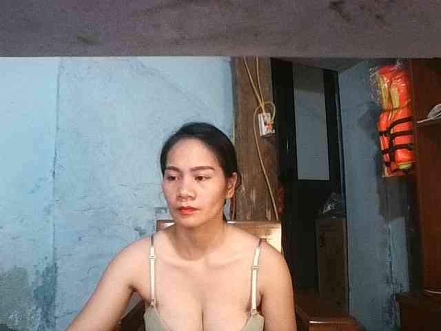 EllaShow93 webcam