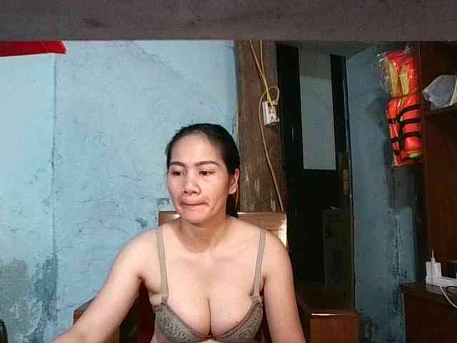 EllaShow93 webcam