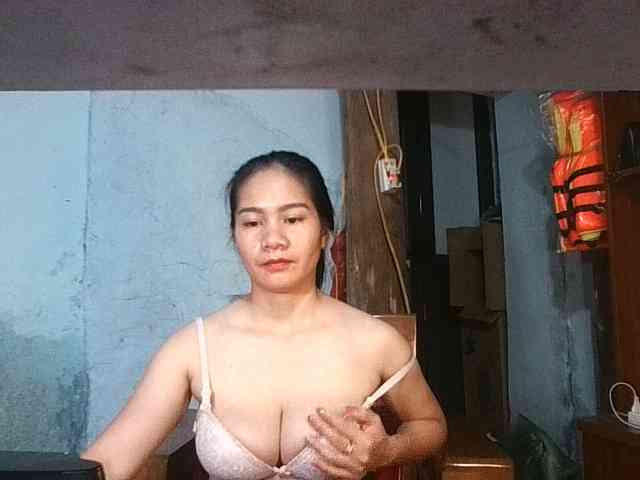 EllaShow93 webcam