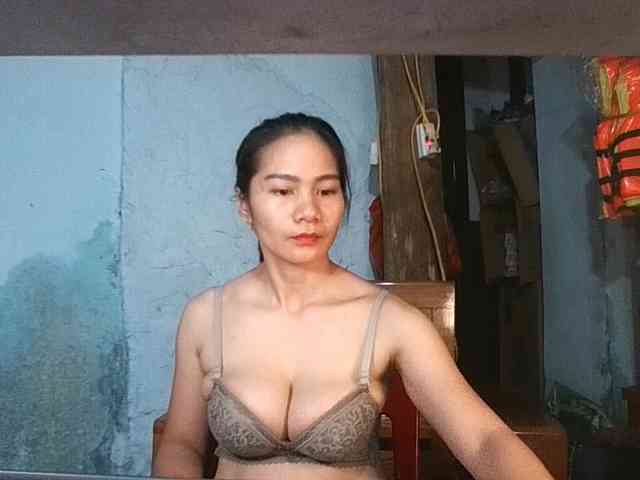 EllaShow93 webcam