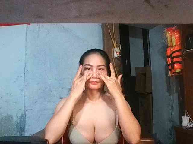 EllaShow93 webcam