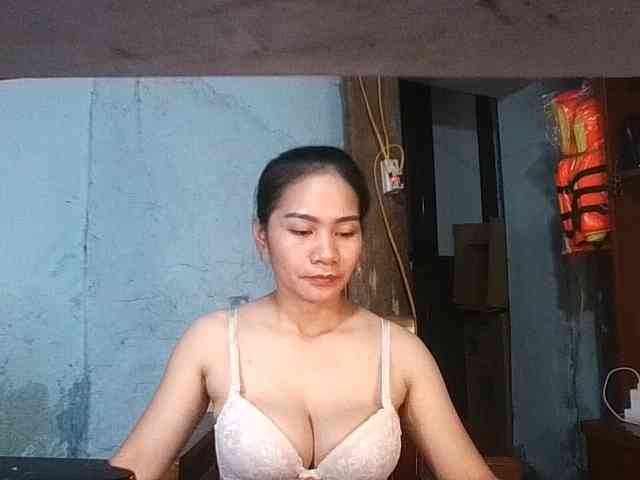 EllaShow93 webcam
