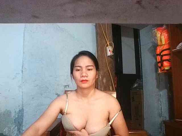 EllaShow93 webcam