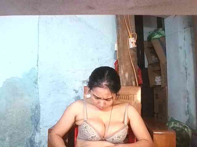 EllaShow93