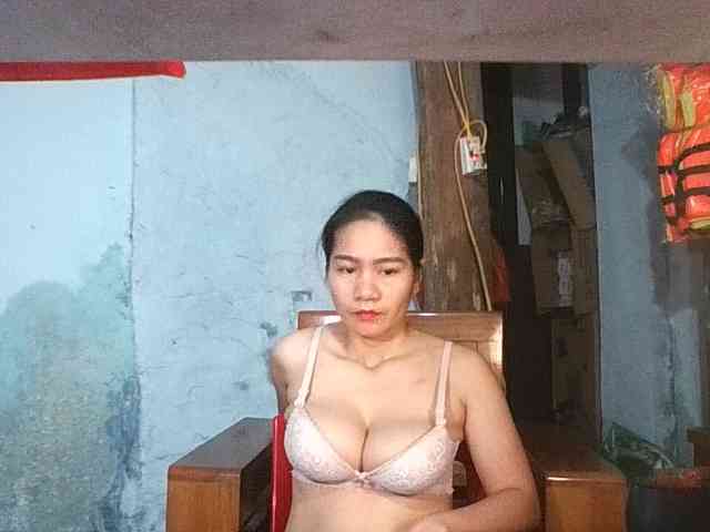 EllaShow93 webcam