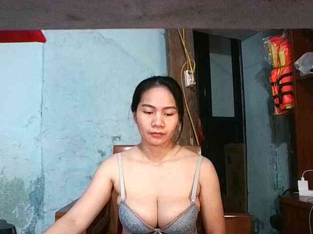 EllaShow93 webcam