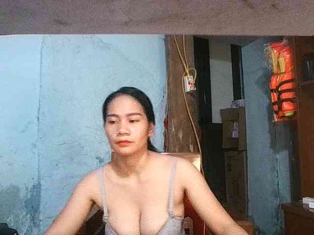 EllaShow93 webcam