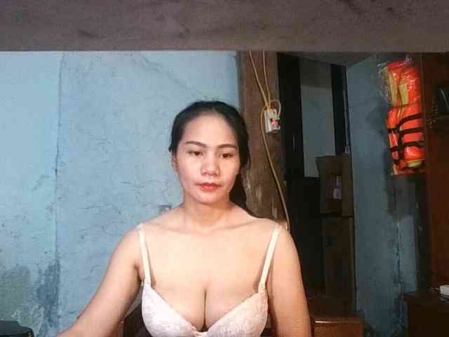 EllaShow93 webcam