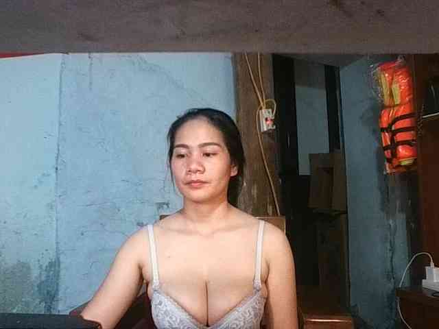 EllaShow93 webcam