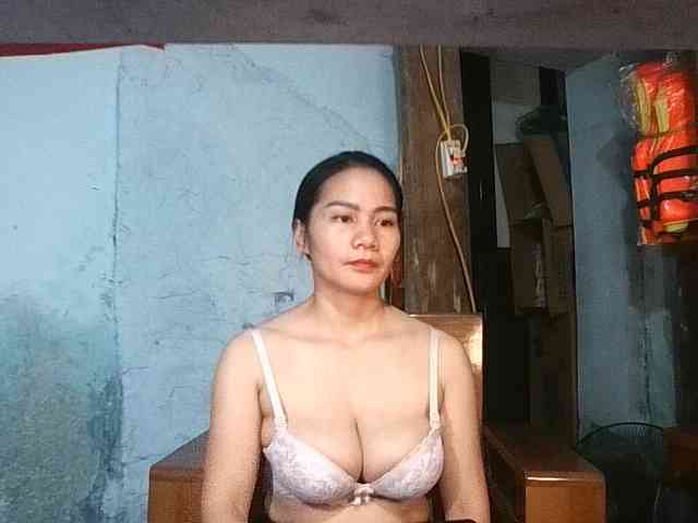 Ellashow93's cam show statistics and live stream