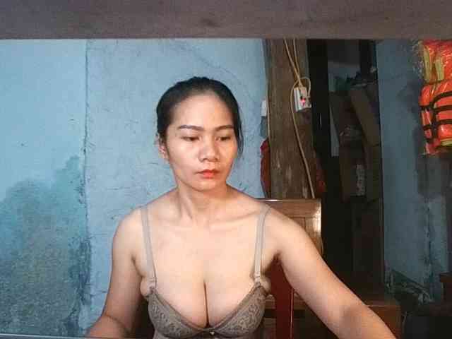 EllaShow93 webcam