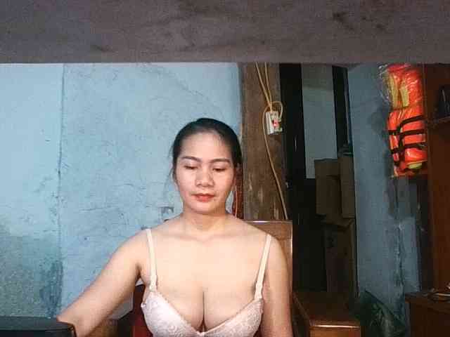 EllaShow93 webcam