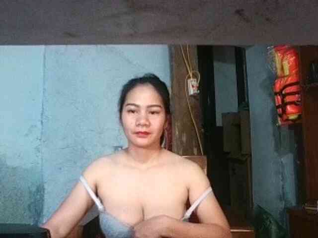 EllaShow93 webcam