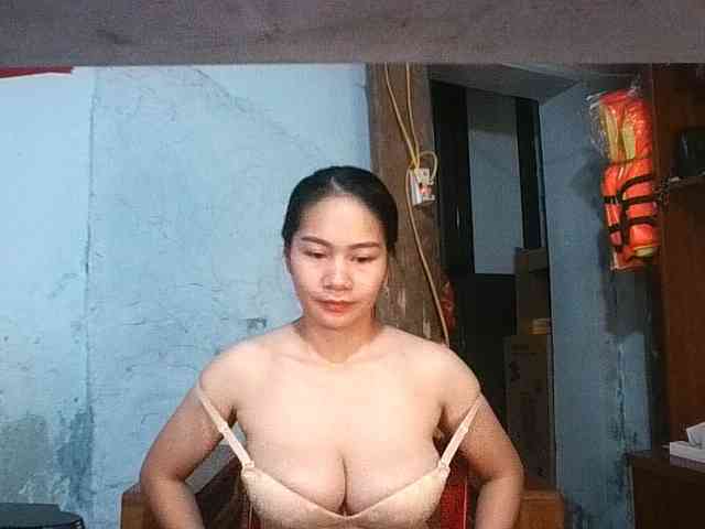 EllaShow93 webcam