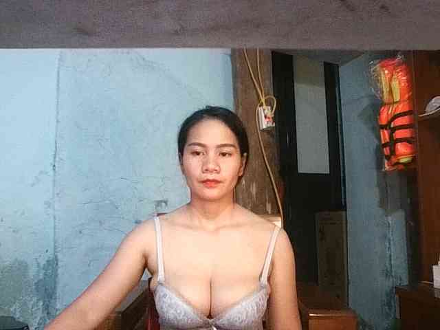 EllaShow93 webcam