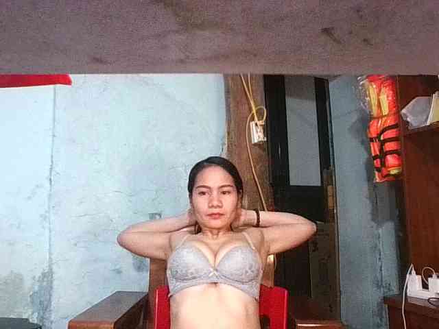 EllaShow93 webcam