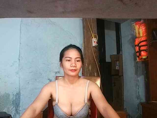 EllaShow93 webcam