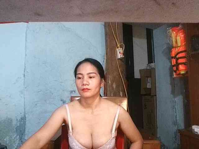 EllaShow93 webcam