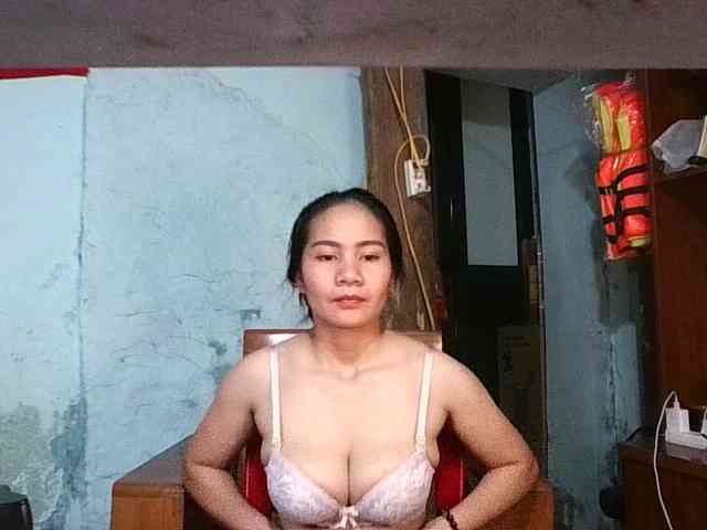 EllaShow93 webcam