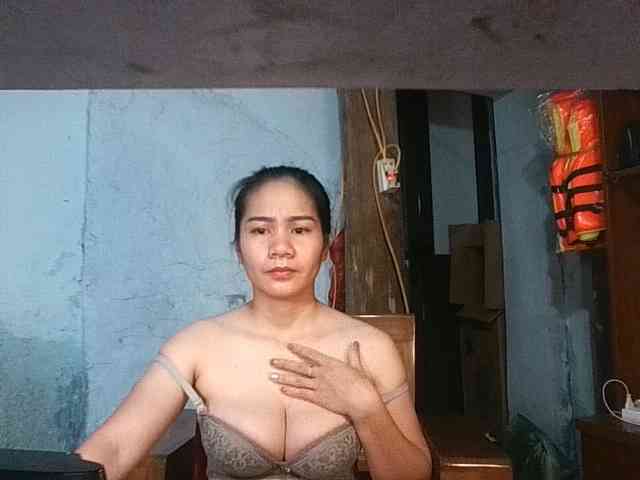 EllaShow93 webcam