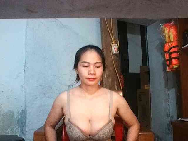 EllaShow93 webcam