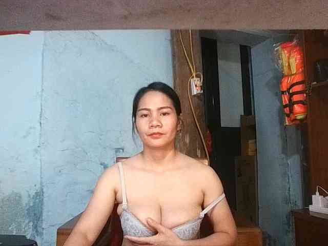 EllaShow93 webcam