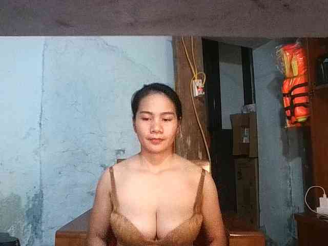 EllaShow93 webcam