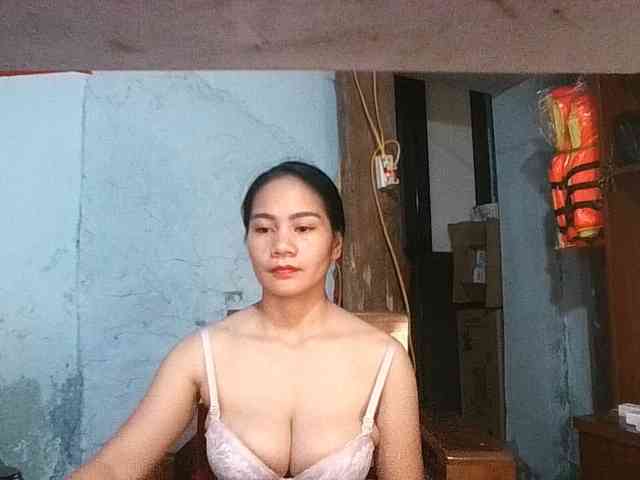 EllaShow93 webcam