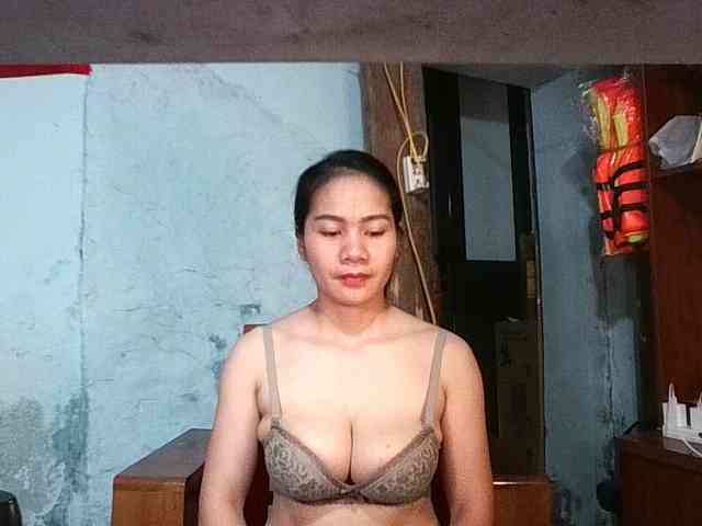 EllaShow93 webcam