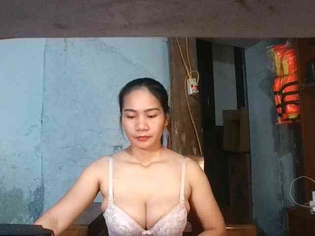 EllaShow93 webcam