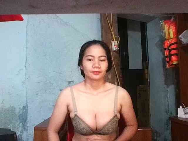 EllaShow93 webcam