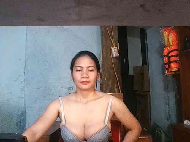 EllaShow93 webcam