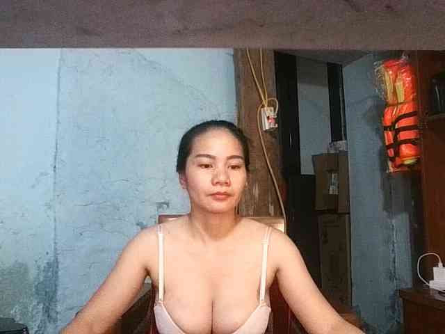 EllaShow93 webcam