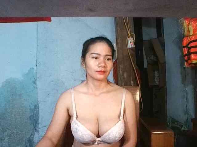 EllaShow93 webcam